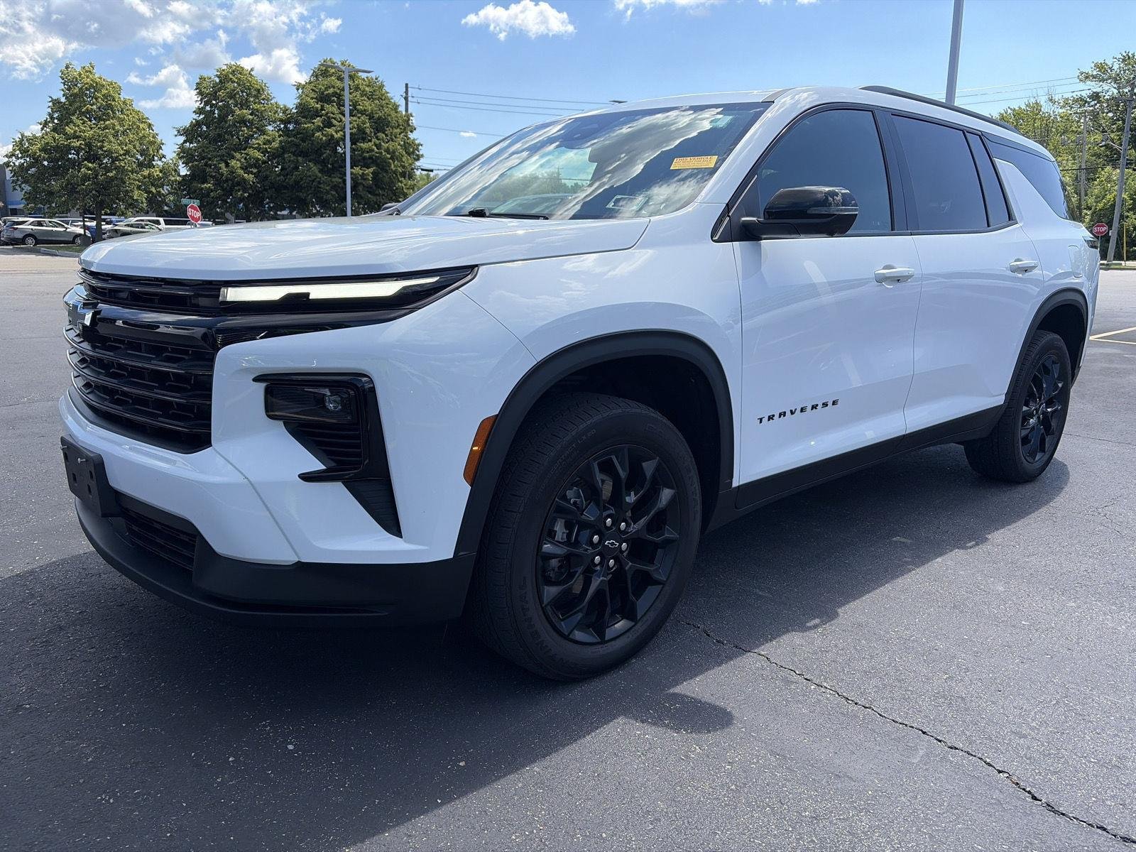 Used 2024 Summit White Chevrolet AWD LT image 3
