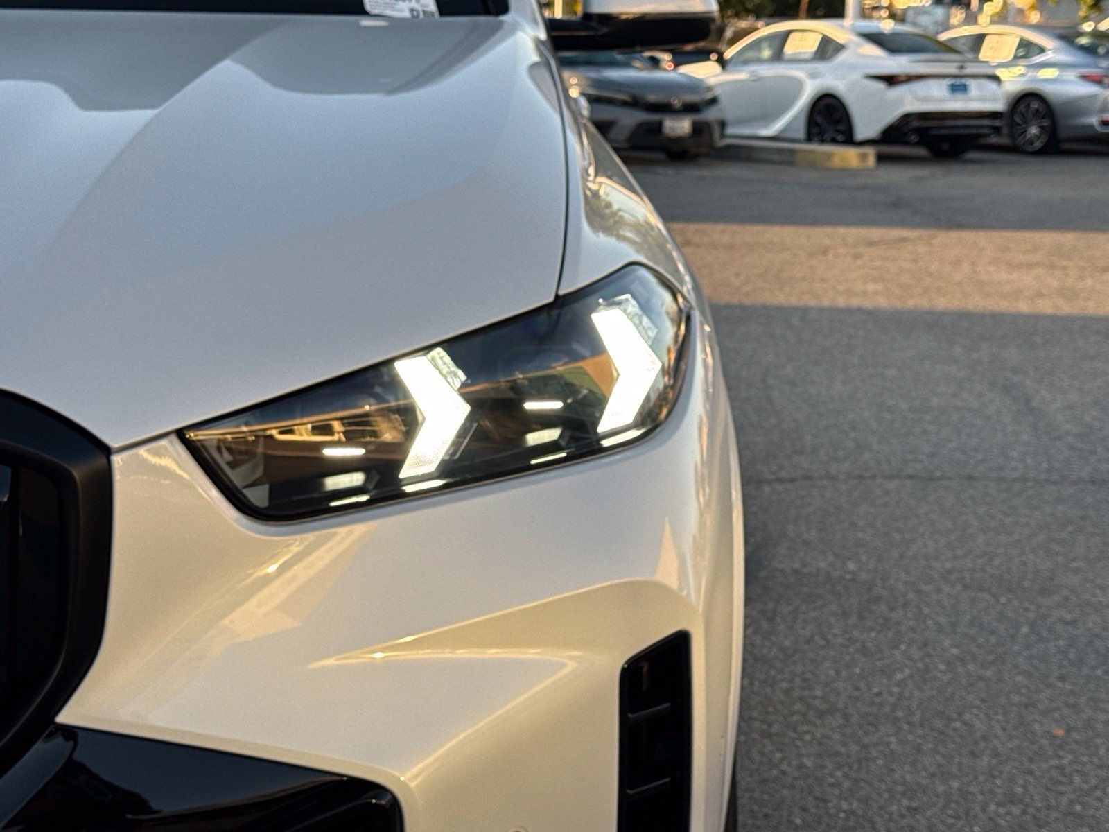 New 2026 Mineral White Metallic BMW sDrive40i image 12