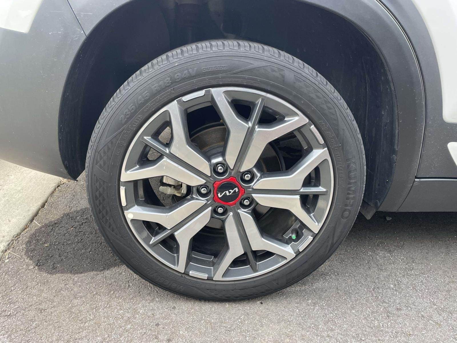 Used 2023 Snow White Pearl Kia SX image 5