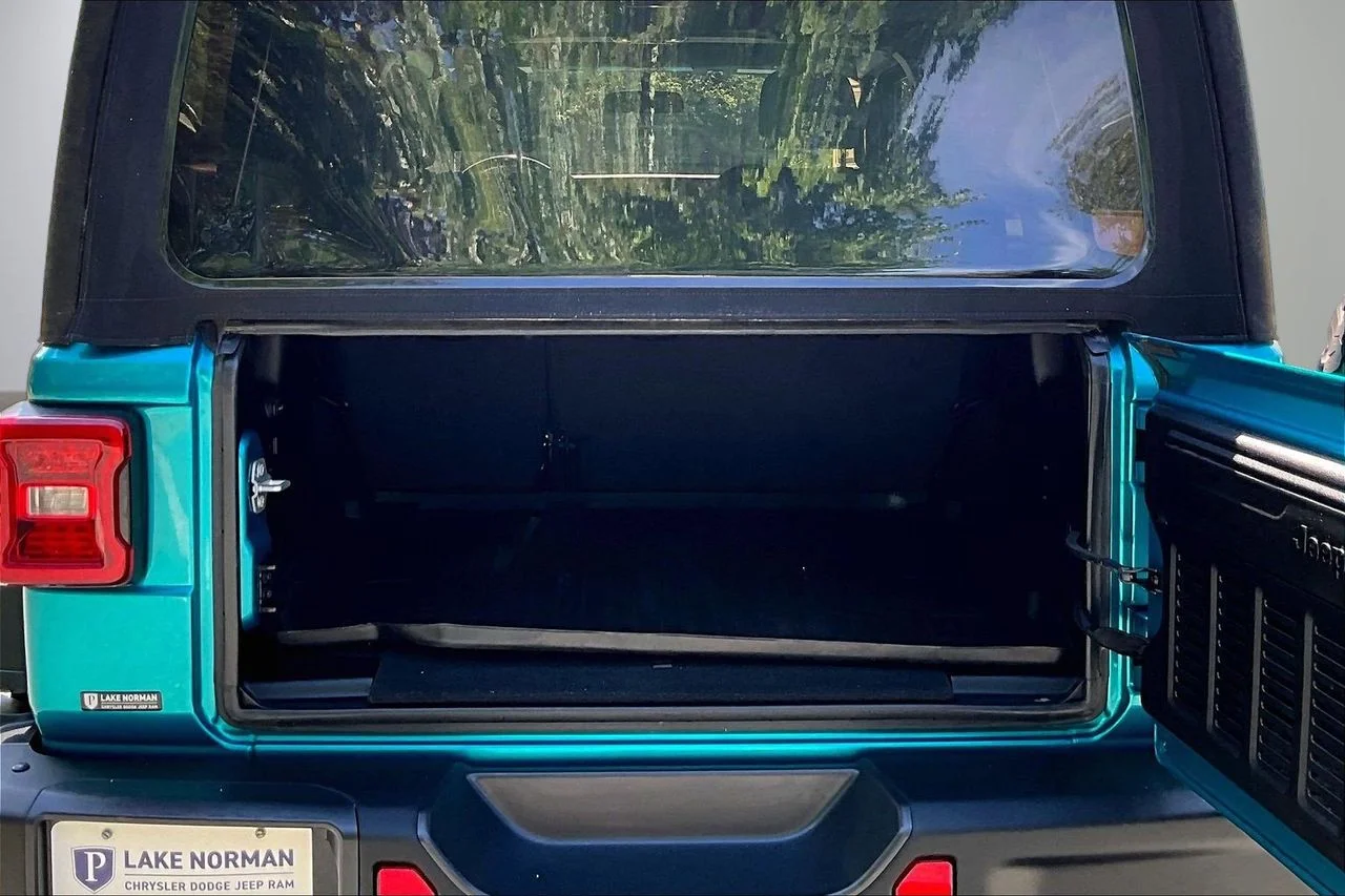 Certified Used 2020 Teal Jeep Rubicon image 24