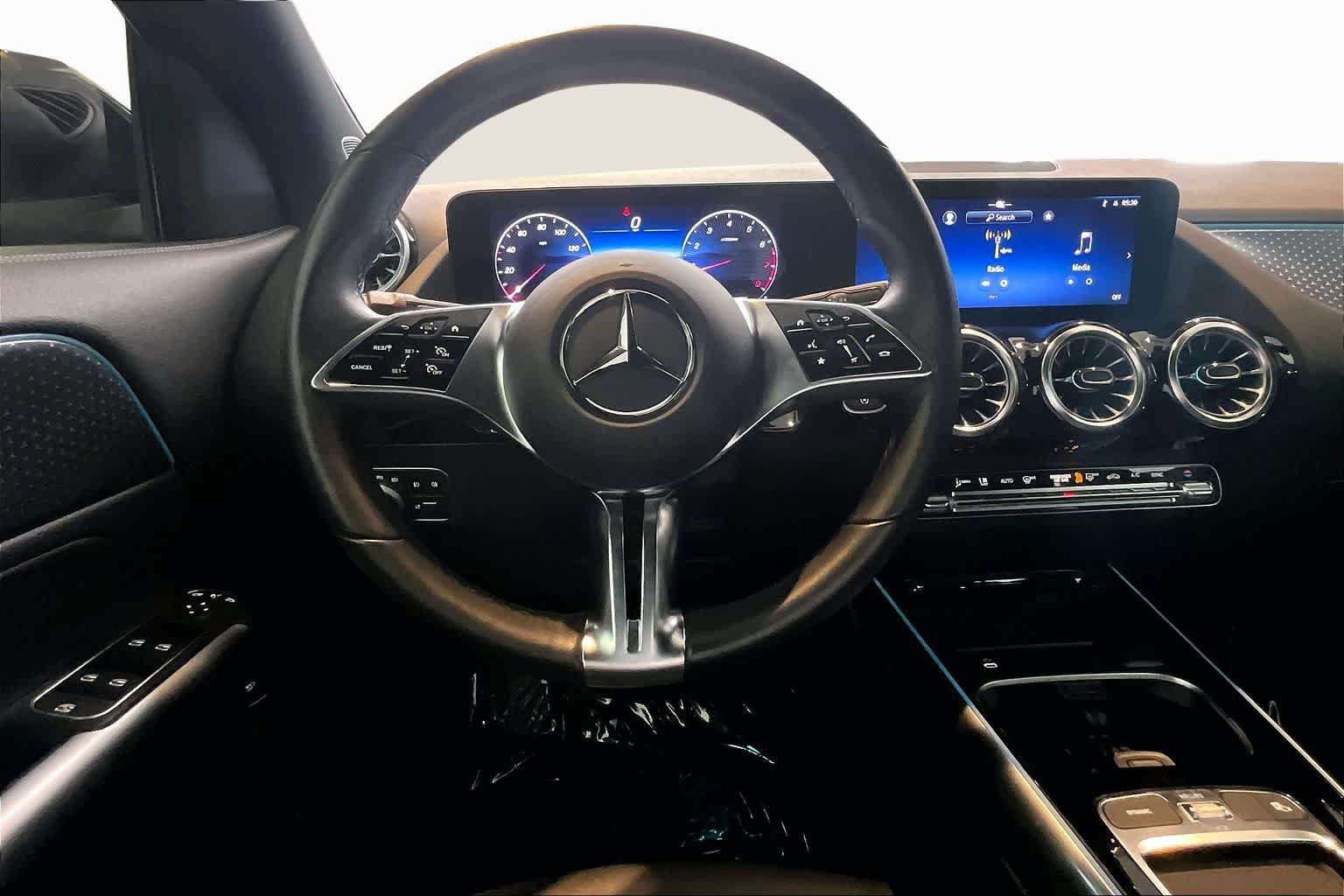 Used 2025 Night Black Mercedes-Benz GLA 250 image 10