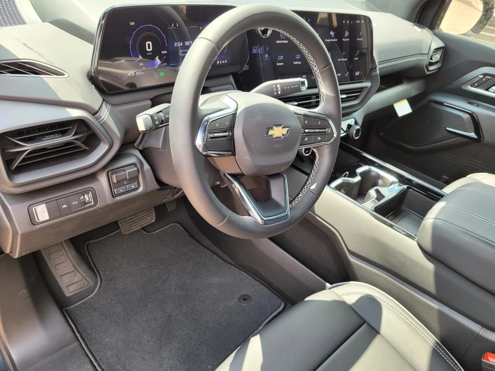 New 2026 Blue Smoke Metallic Chevrolet LT - Standard Range image 15