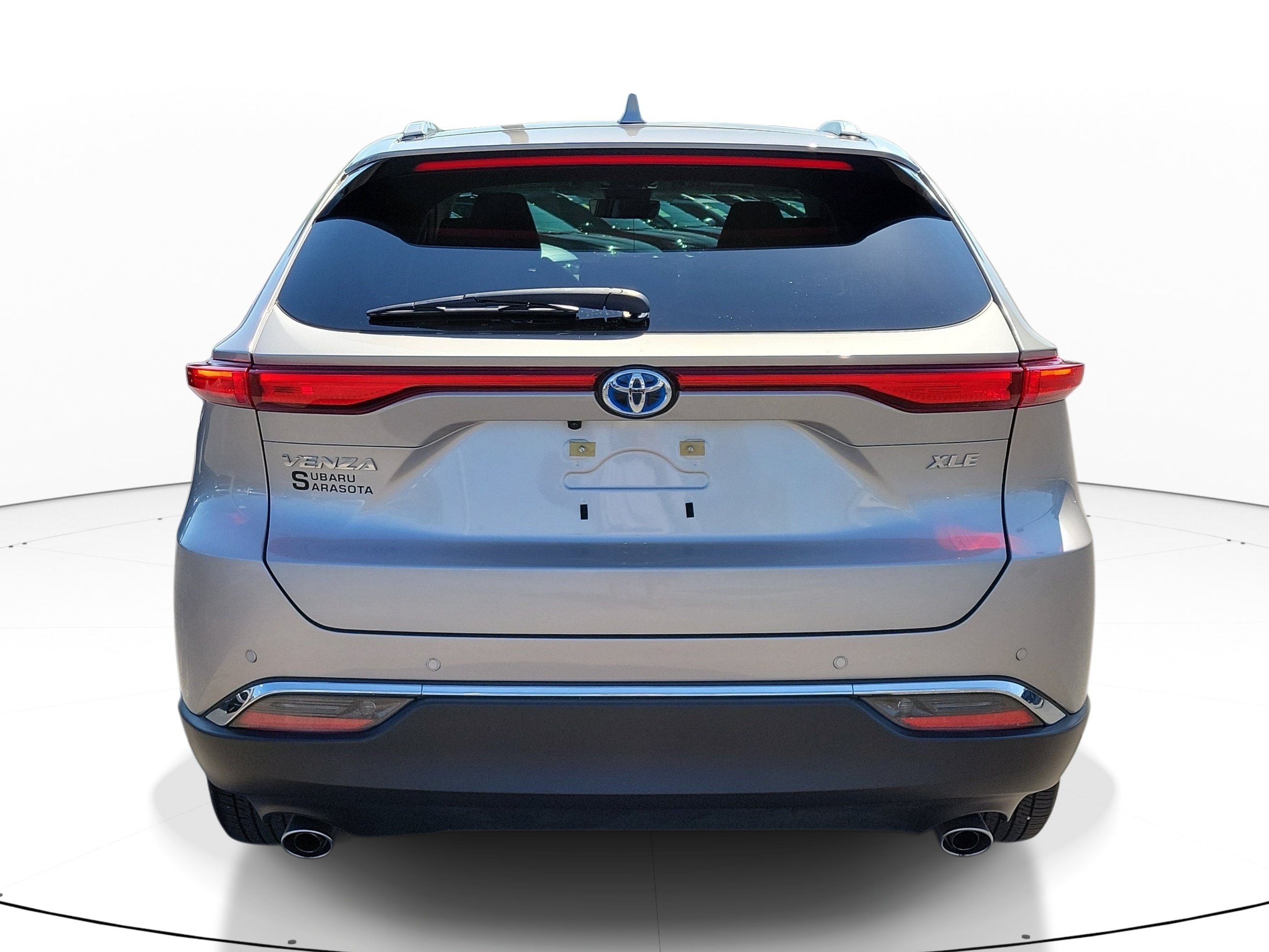Used 2023 Champagne Toyota LE image 5