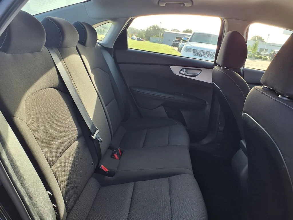Used 2024 Black Kia LXS image 29