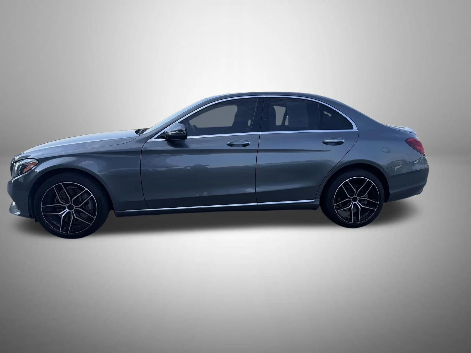 Used 2017 Gray Mercedes-Benz C 300 image 2
