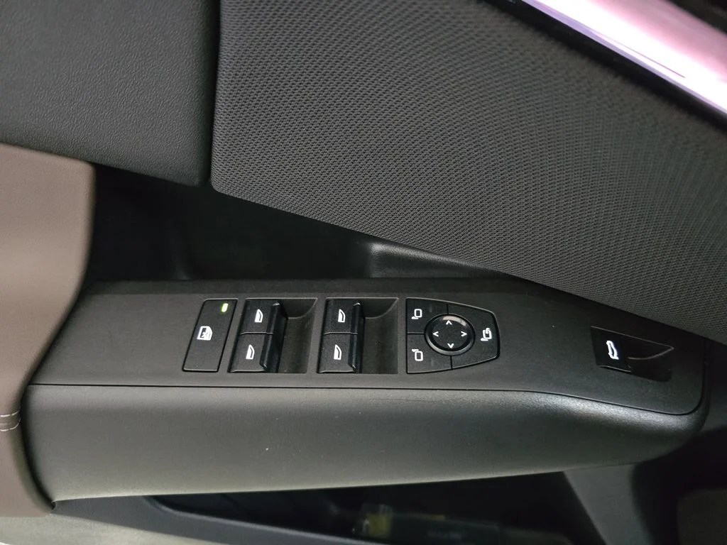 Used 2025 Skyscraper Gray Metallic BMW 30 xDrive image 28