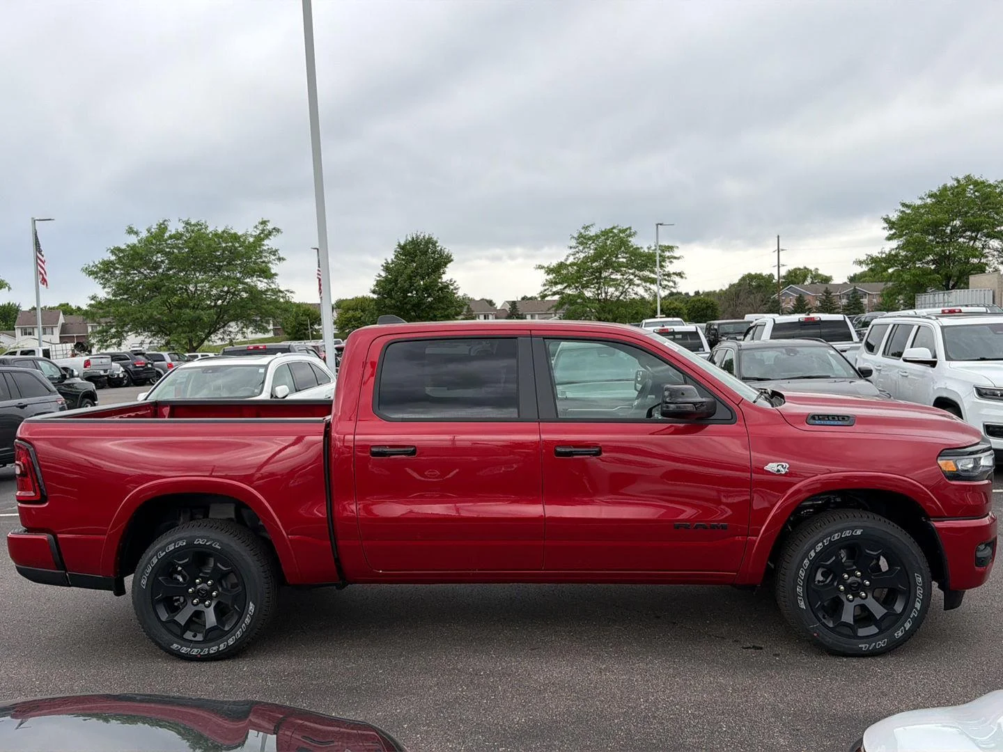 New 2026 Molten Red Pearl-Coat Exterior Paint RAM Big Horn image 8