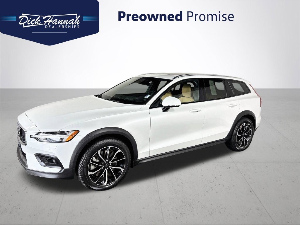 2020 Volvo V60 Cross Country Base