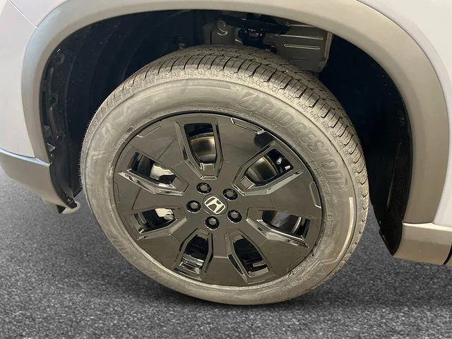 New 2026 Sonic Gray Pearl Honda Black Edition image 12