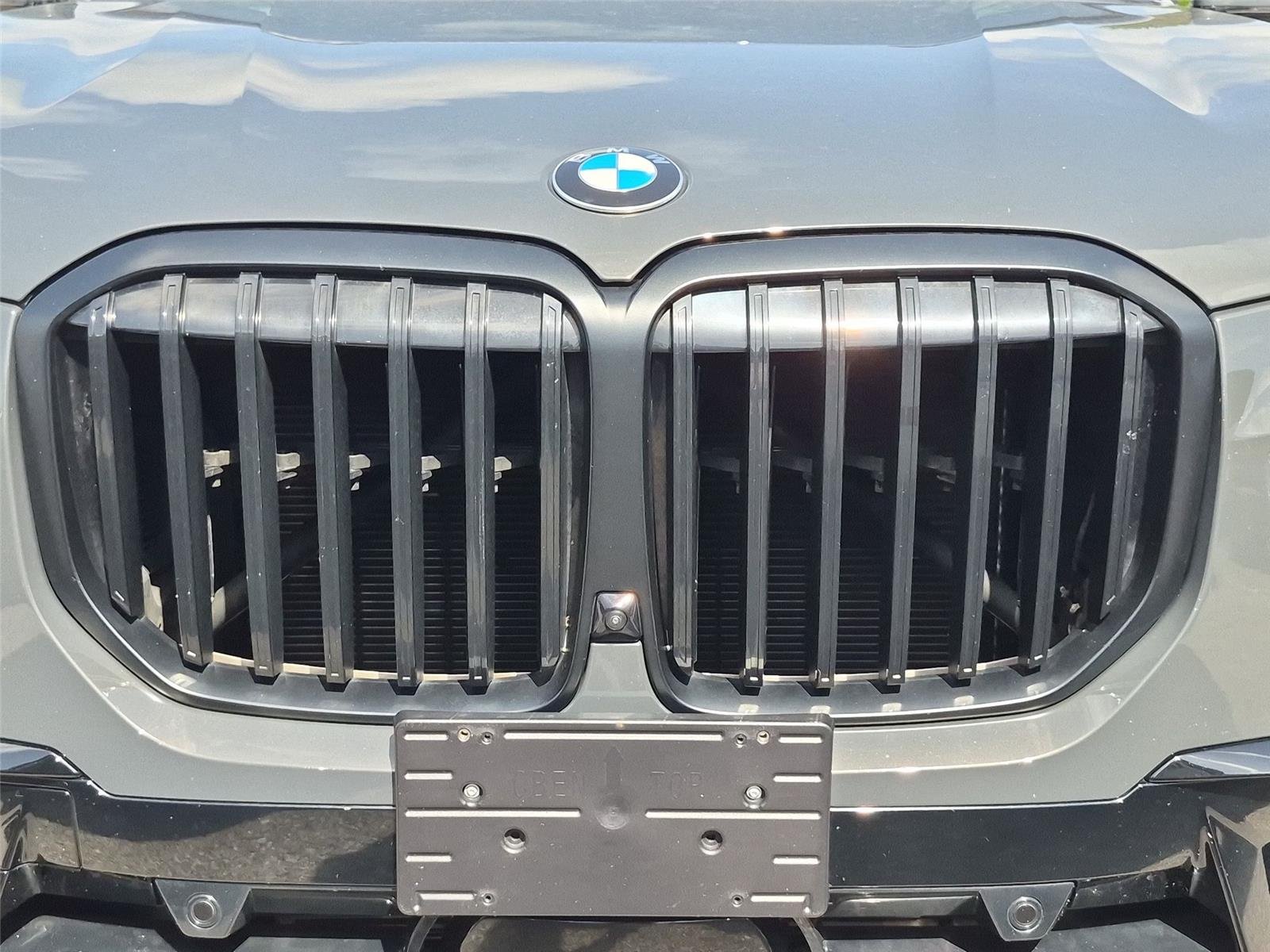 Used 2023 Dravit Grey Metallic BMW xDrive40i image 14