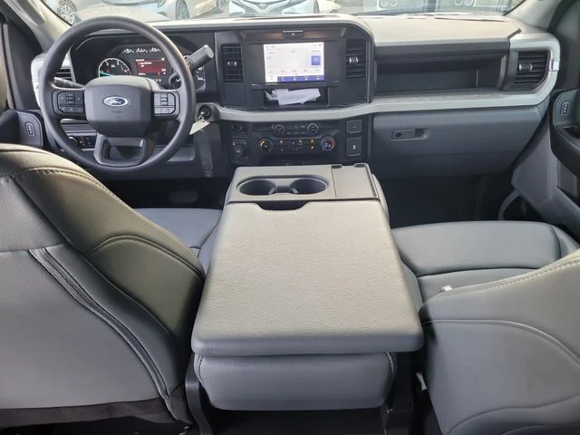 Used 2025 White Ford XL image 15