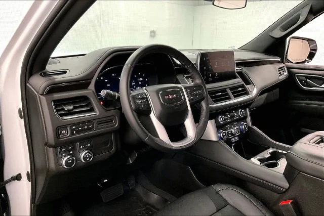 Used 2022 Summit White GMC SLE image 17