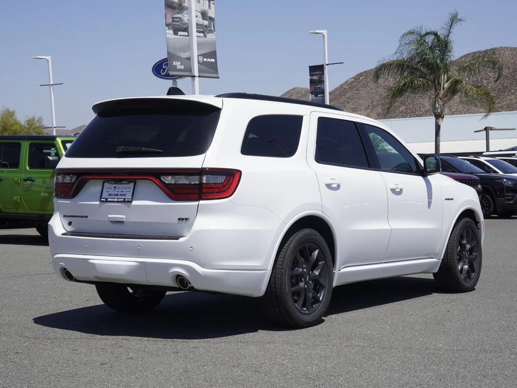 New 2026 White Knuckle Clear-Coat Exterior Paint Dodge GT Plus HEMI V8 image 3