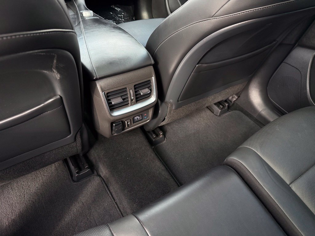 Used 2019 White INFINITI ESSENTIAL image 17