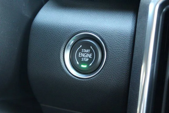 New 2026 White GMC Elevation image 20
