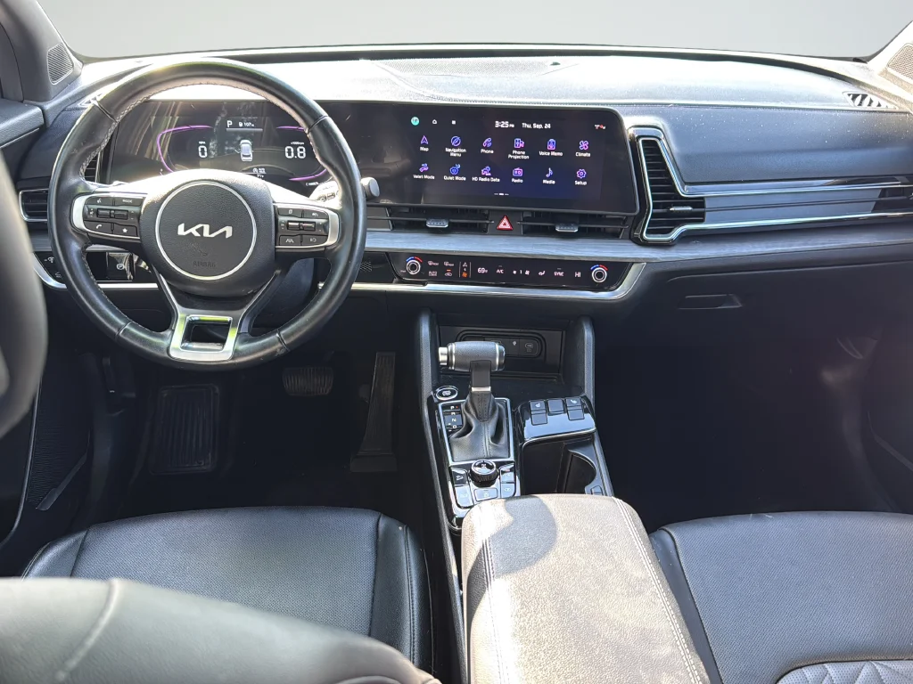 Used 2024 Green Kia X-Line image 9