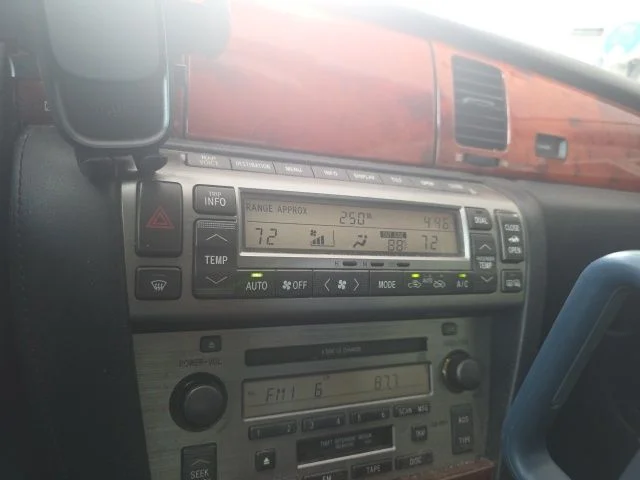 Used 2002 Red Lexus 430 image 2
