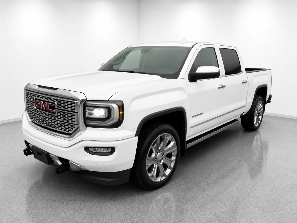 Used 2017 White Frost GMC Denali image 4
