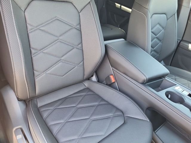 New 2026 Black Volkswagen 2.0T SE image 19