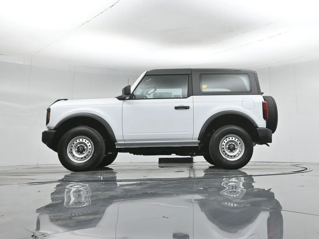New 2026 Oxford White Ford Base image 7