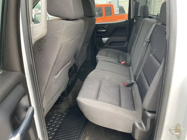 Used 2018 White Chevrolet LT image 5