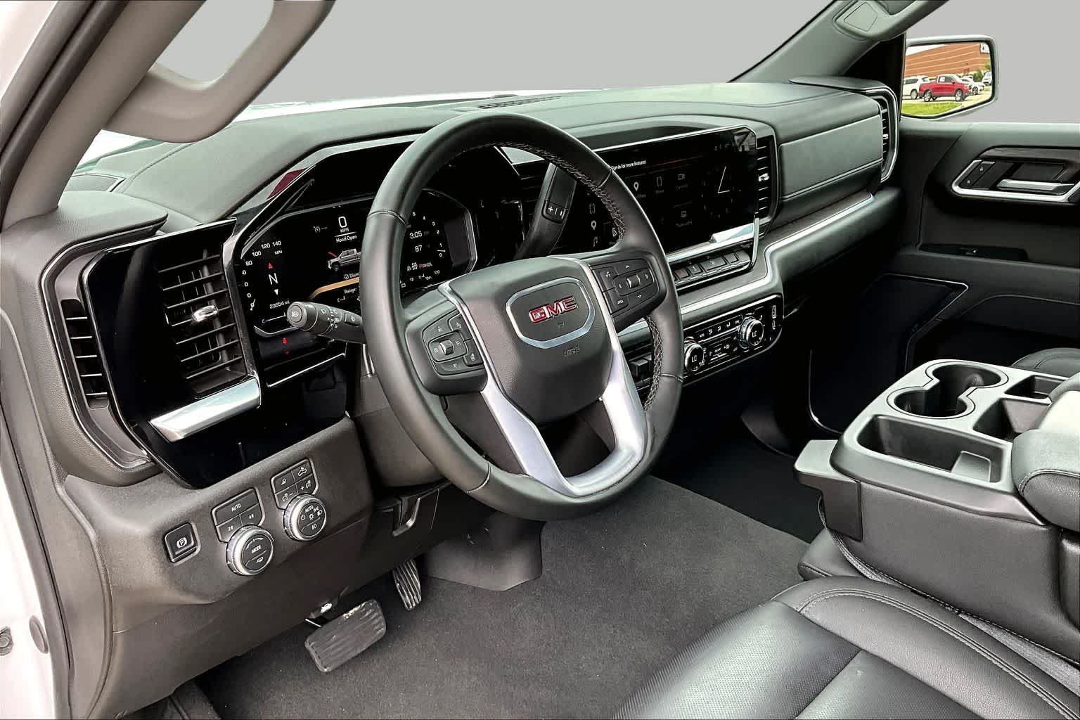 Used 2026 Summit White GMC SLT image 18