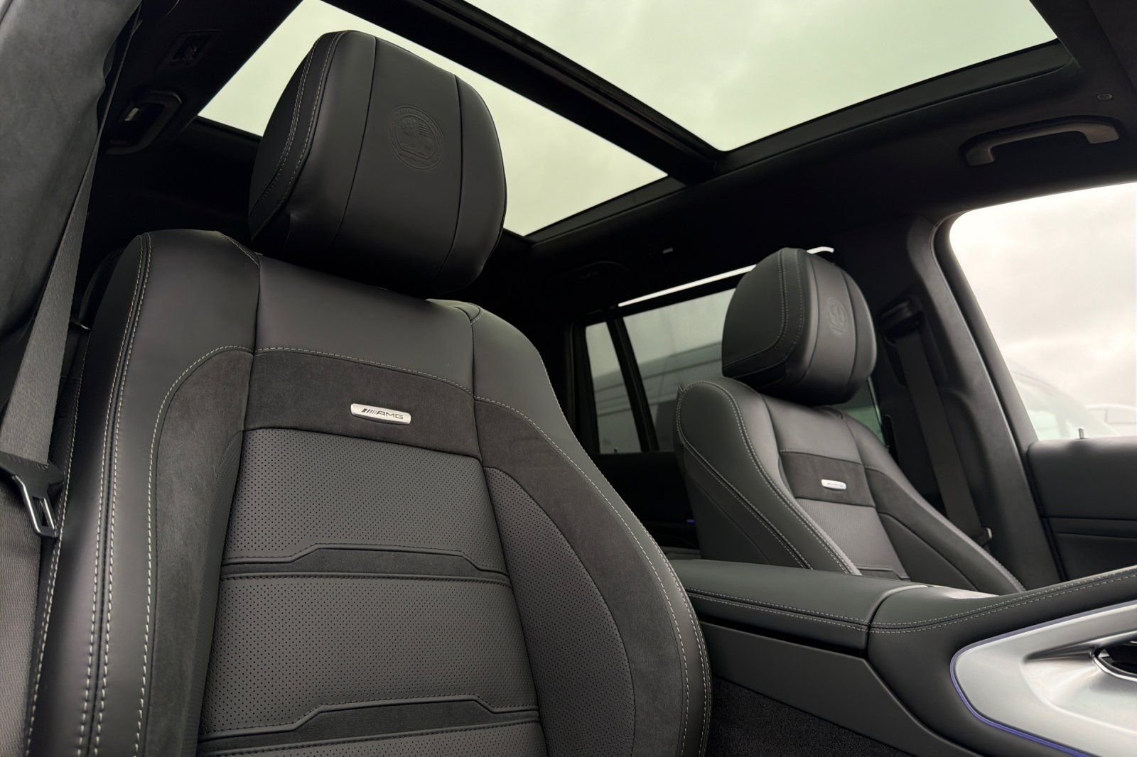 New 2026 MANUFAKTUR Alpine Grey Mercedes-Benz GLS 63 AMG® image 3