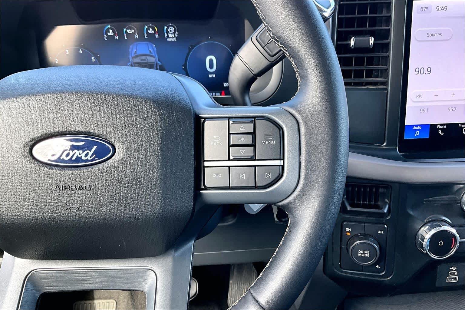 Used 2025 Space White Ford XLT image 25