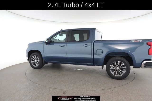 Used 2024 Blue Chevrolet LT image 9