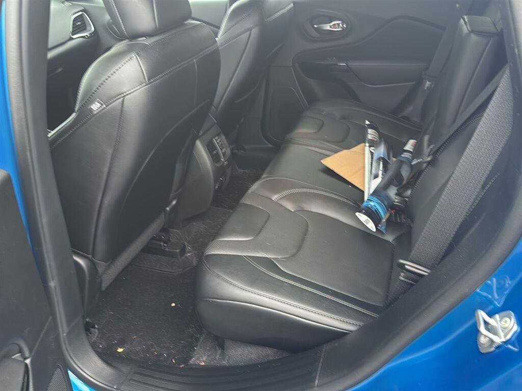 Used 2023 Hydro Blue Pearlcoat Jeep Altitude Lux image 15