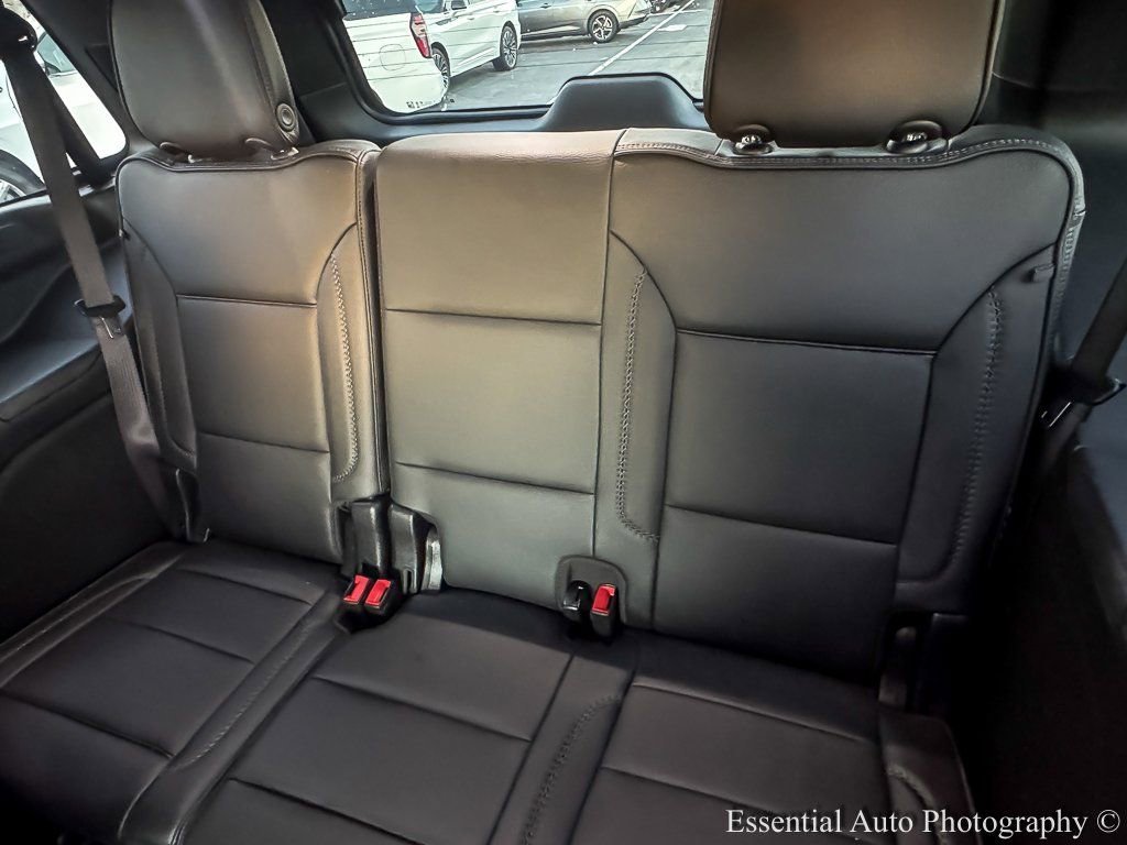2025 GMC YUKON - Image 16