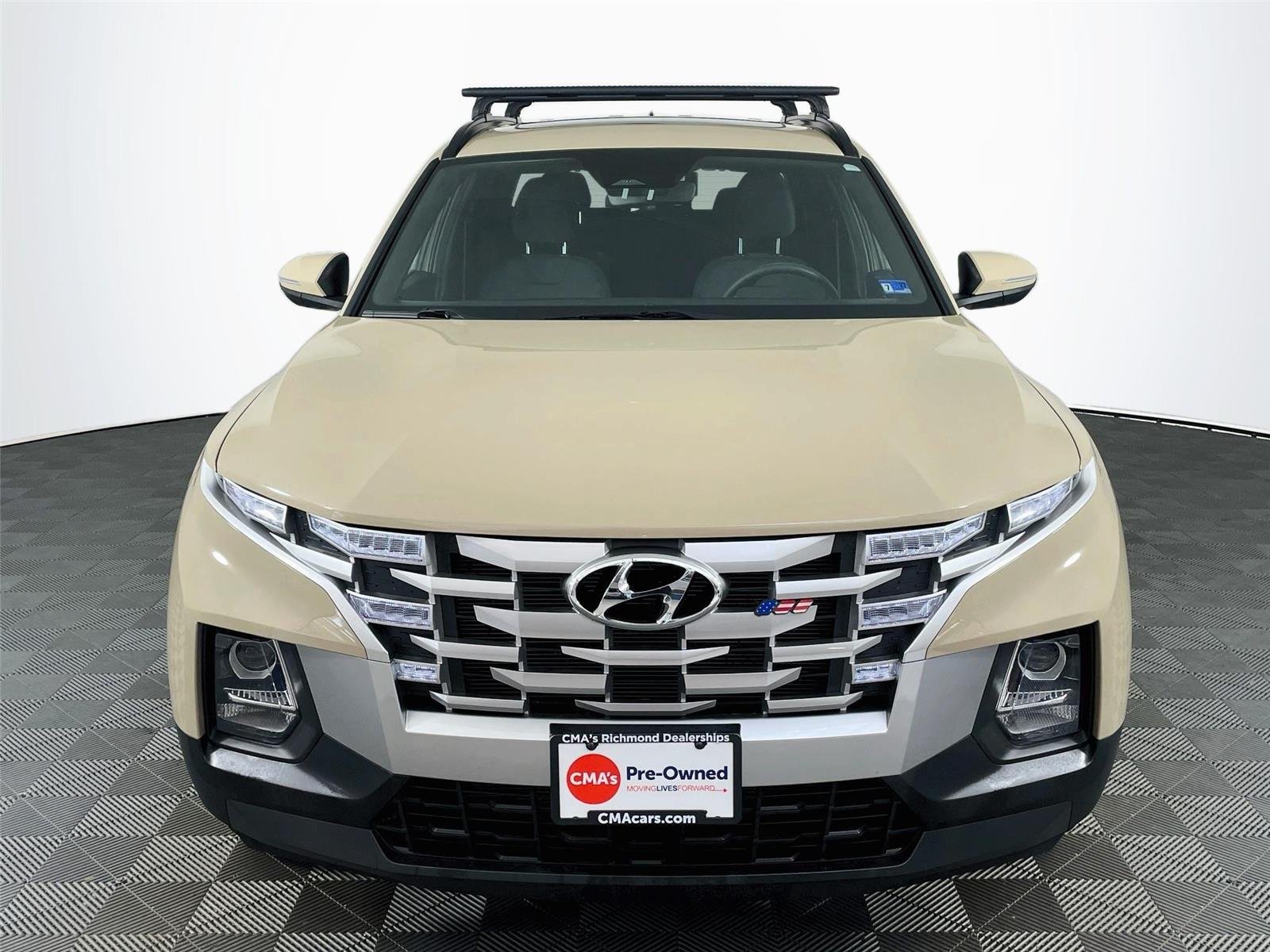 Used 2023 California Sand Hyundai SEL image 2