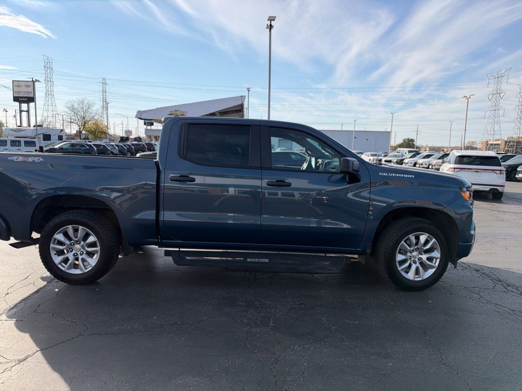 Used 2024 Blue Chevrolet Custom image 7