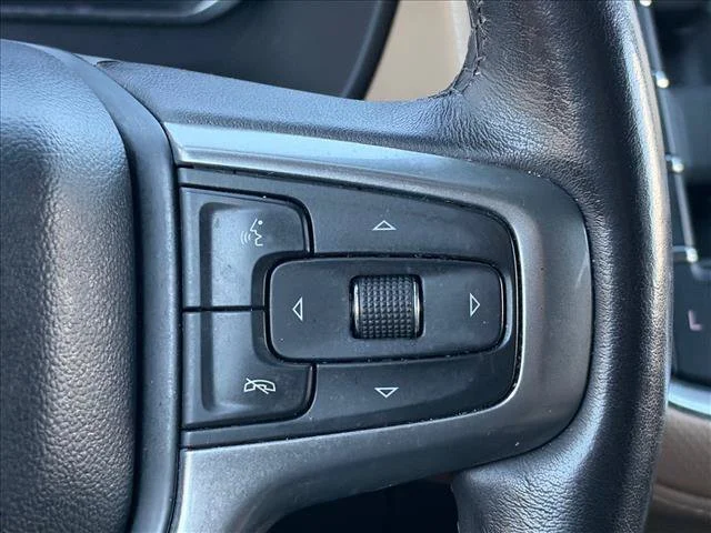 Used 2023 IRIDESCENT PEARL TRICOAT Chevrolet Premier image 31