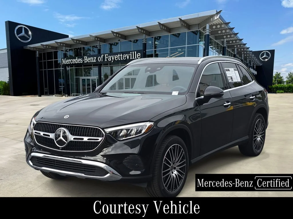 2026 Mercedes-Benz GLC GLC 300's photo
