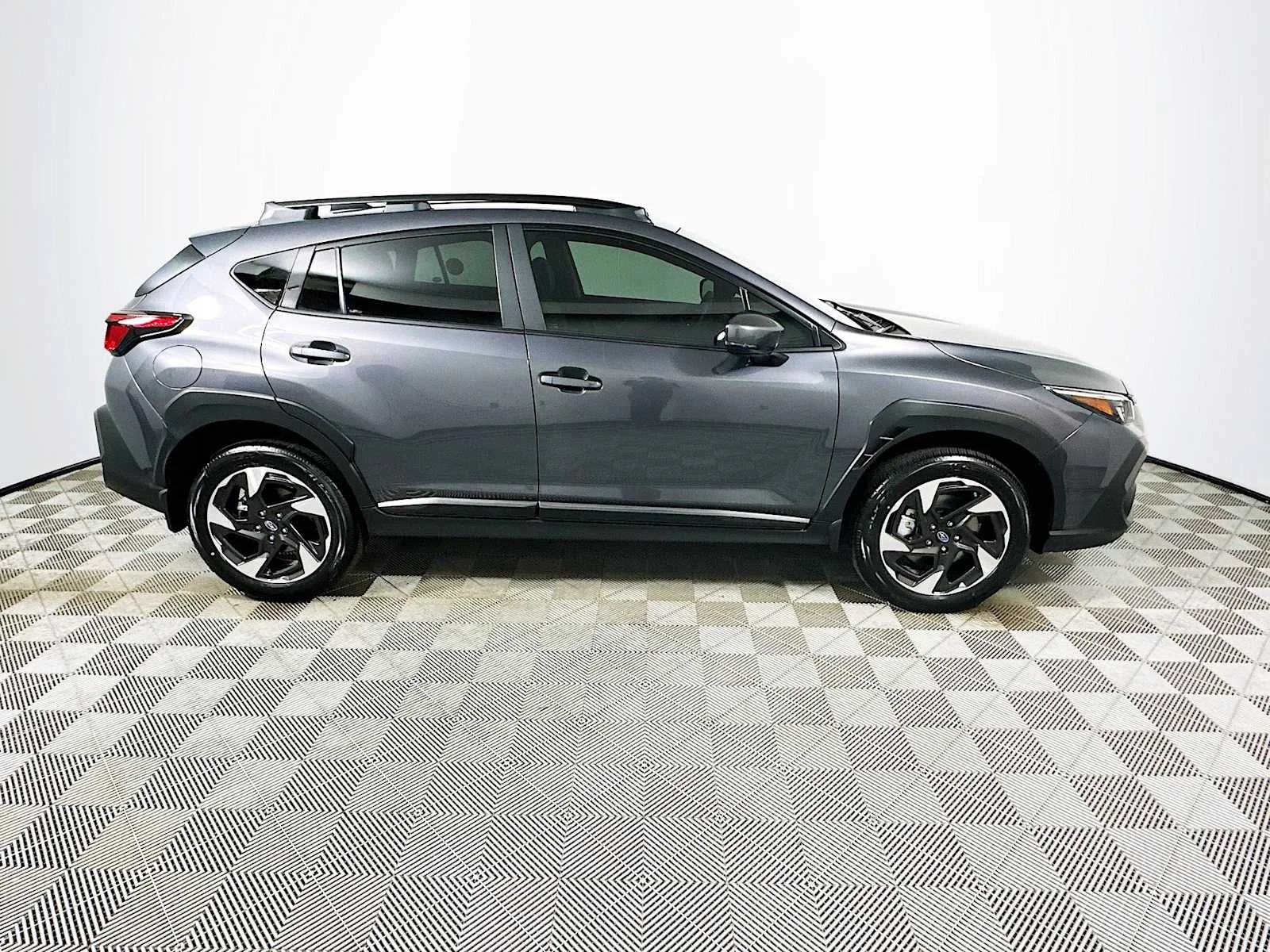 New 2026 MAGNETITE GRAY PEARL Subaru Limited image 8
