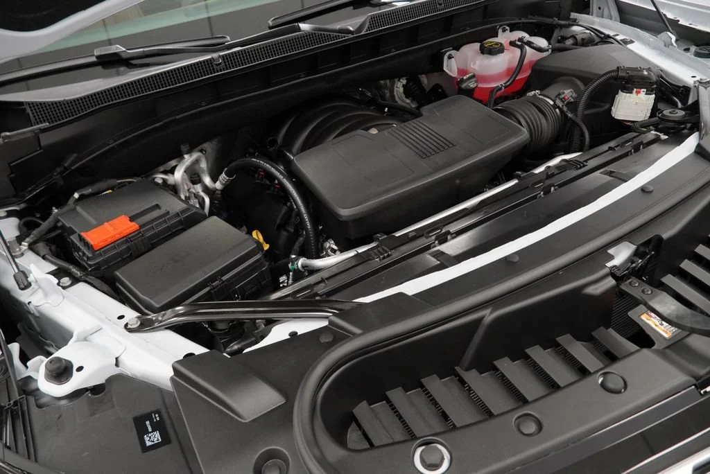 New 2026 Polar White Tricoat Chevrolet High Country image 45