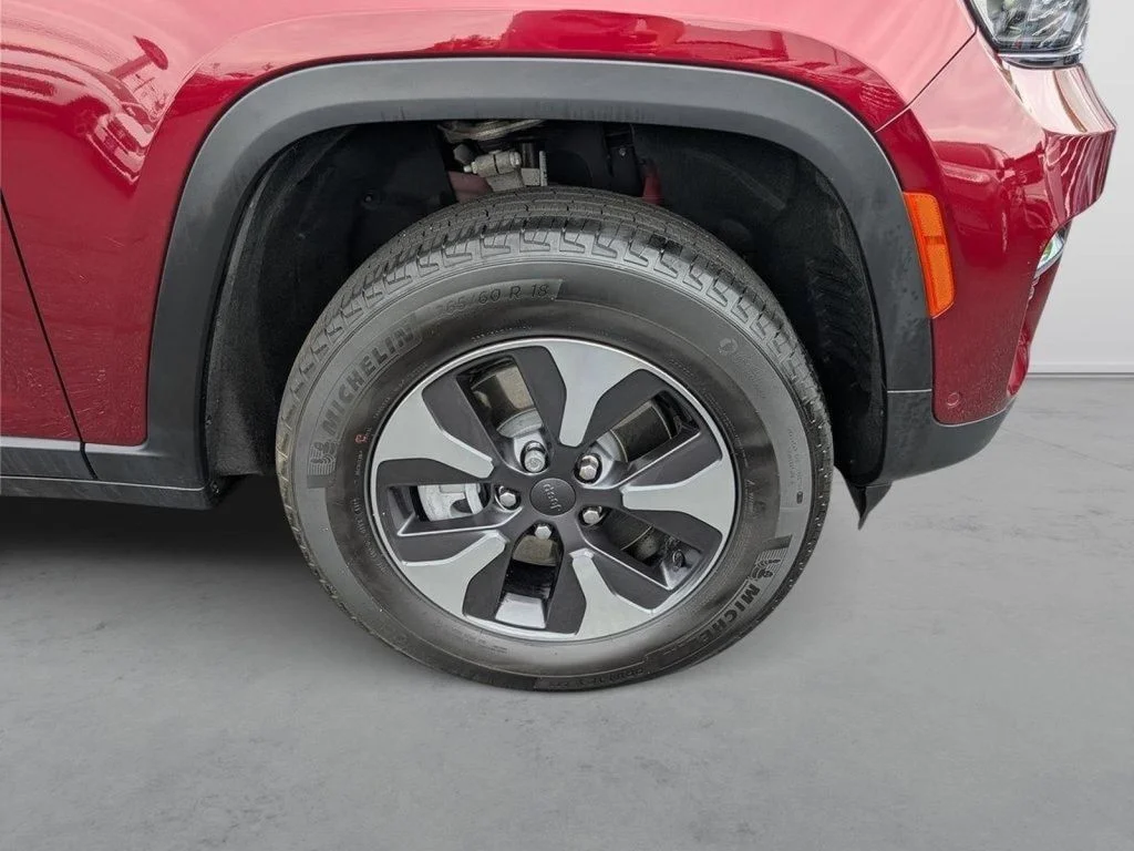 Used 2022 Velvet Red Pearlcoat Jeep 4xe image 9