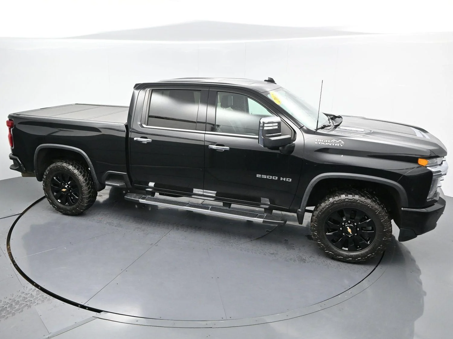 Used 2021 Black Chevrolet High Country image 36