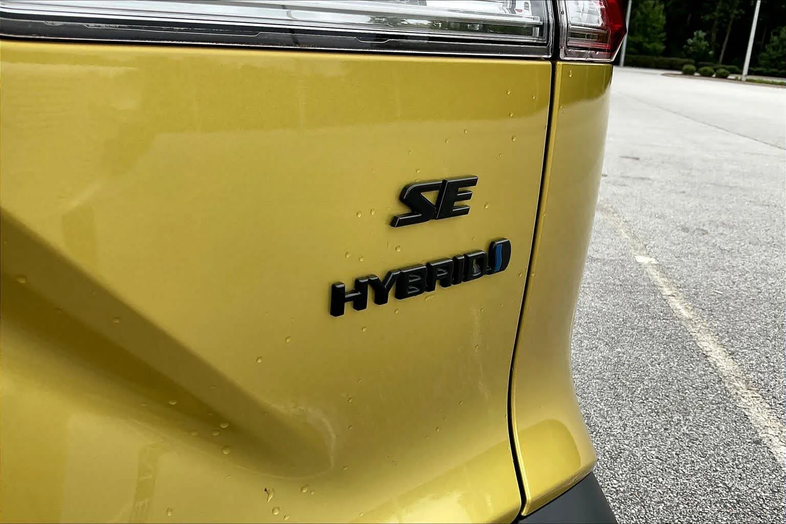 Used 2024 Acidic Blast/Jet Black Toyota Hybrid SE image 10