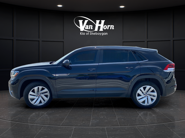 Used 2020 Black Volkswagen 2.0T SE w/Technology image 4
