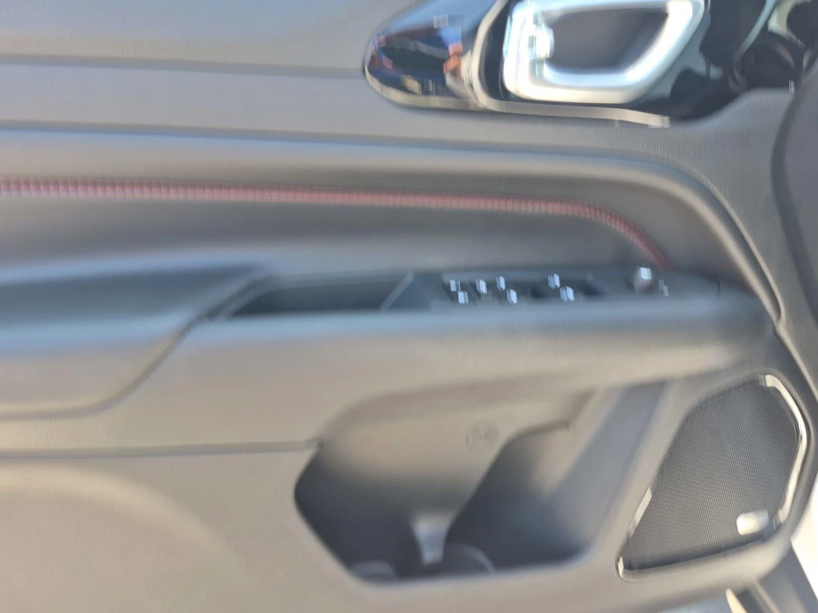 New 2026 Bright White Clear-Coat Exterior Paint Jeep Trailhawk image 19