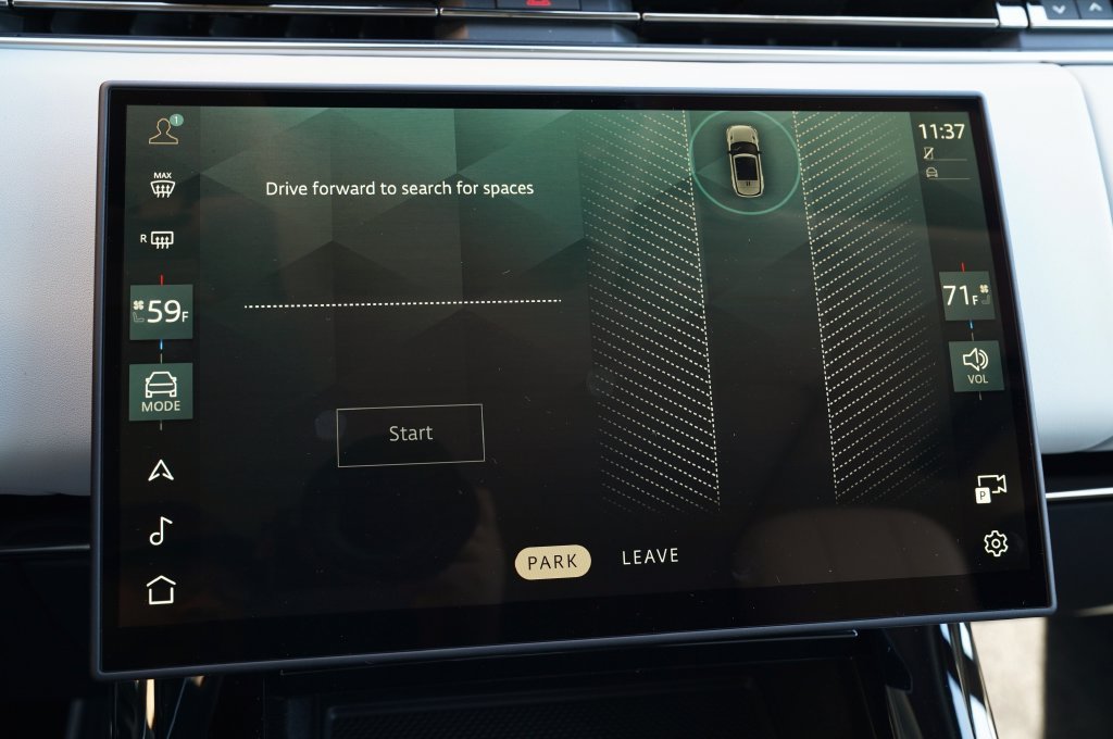 New 2027 British Racing Green Land Rover Dynamic SE image 21