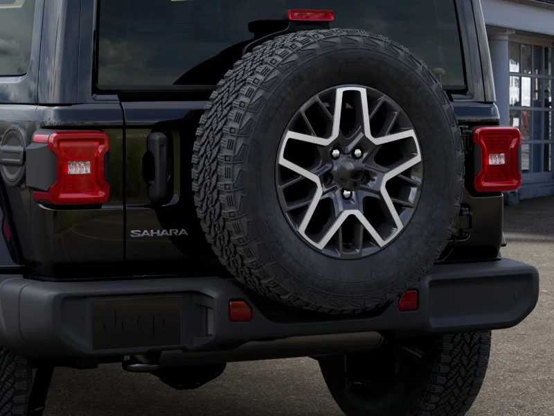 New 2026 Black Clear-Coat Exterior Paint Jeep 4-Door Sahara 4x4 image 39