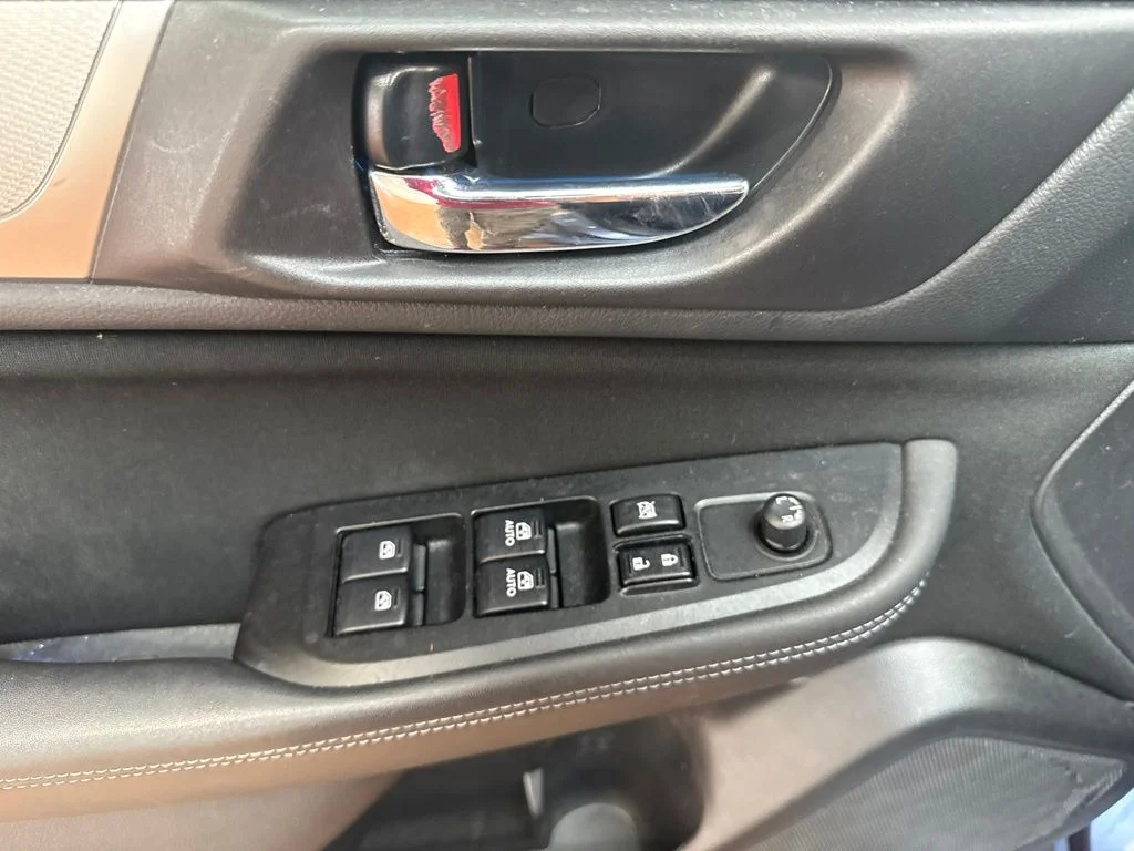 Used 2015 Twilight Blue Metallic Subaru 2.5i image 20
