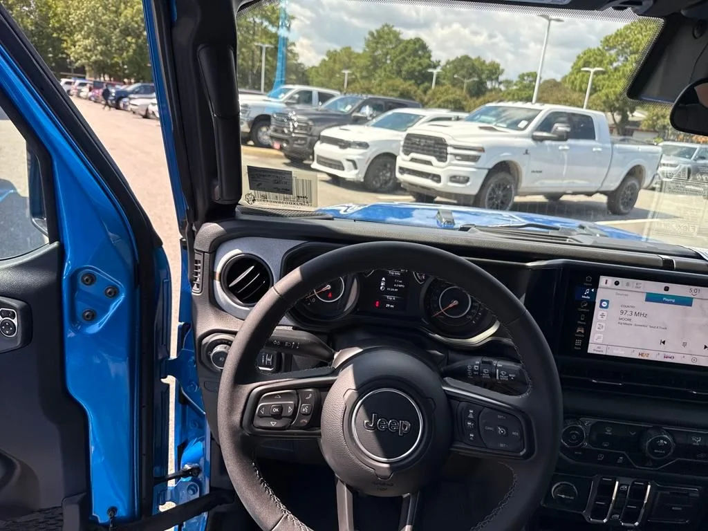 New 2025 Hydro Blue Pearl-Coat Exterior Paint Jeep Sport S image 23