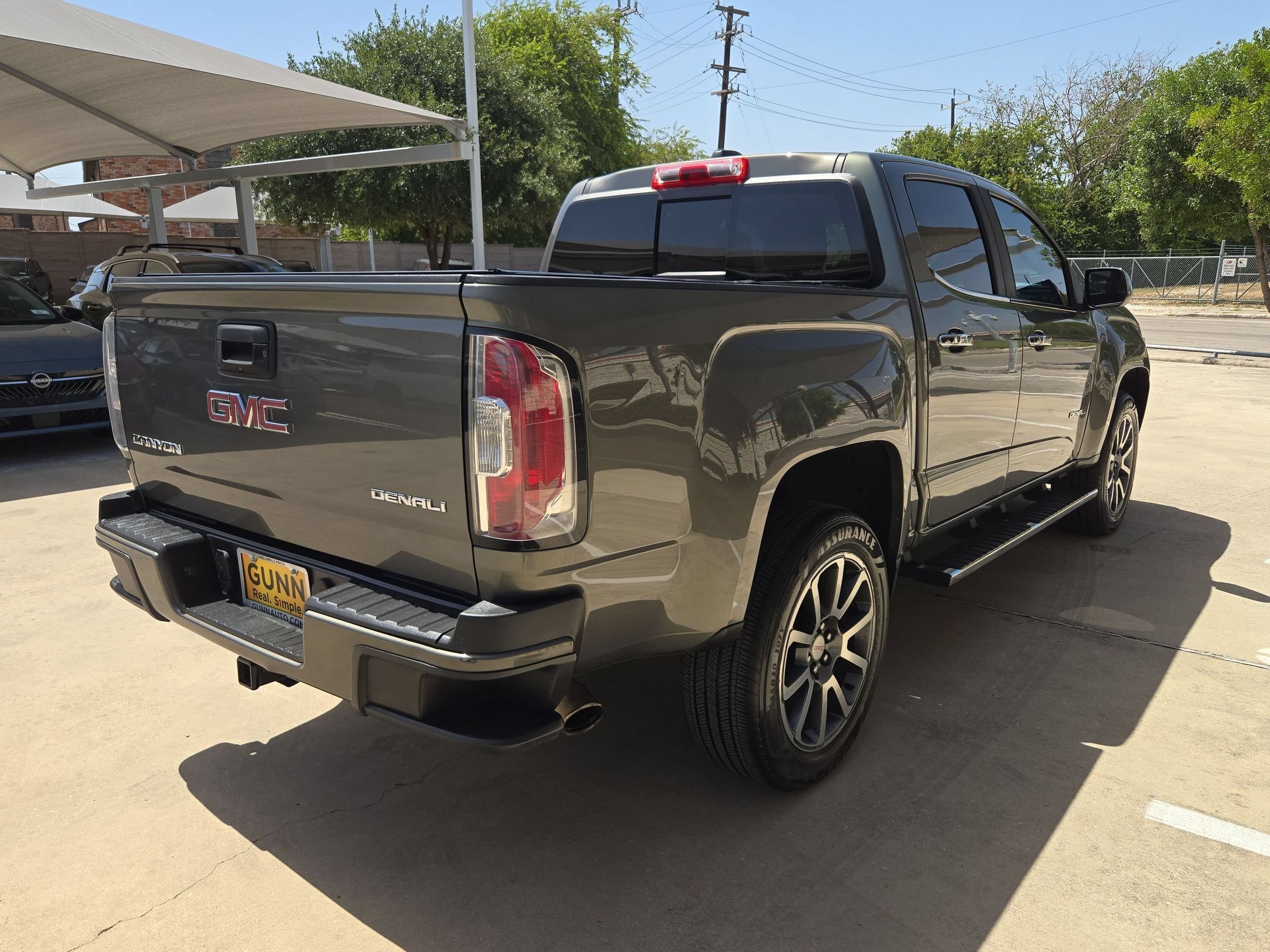 Used 2018 Mineral Metallic GMC 2WD Denali image 3