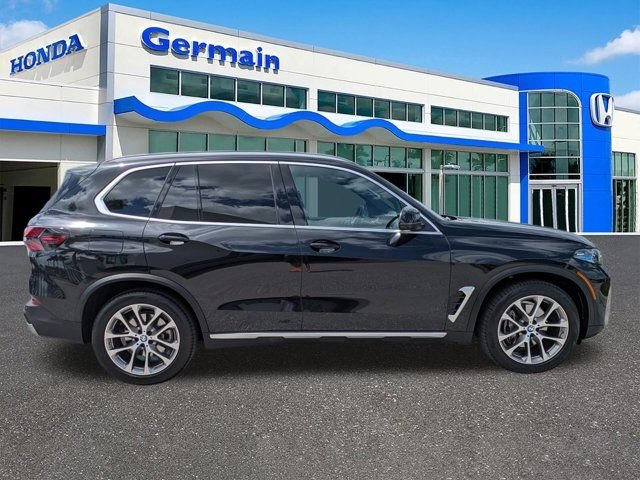 Used 2024 Black Sapphire Metallic BMW xDrive40i image 4