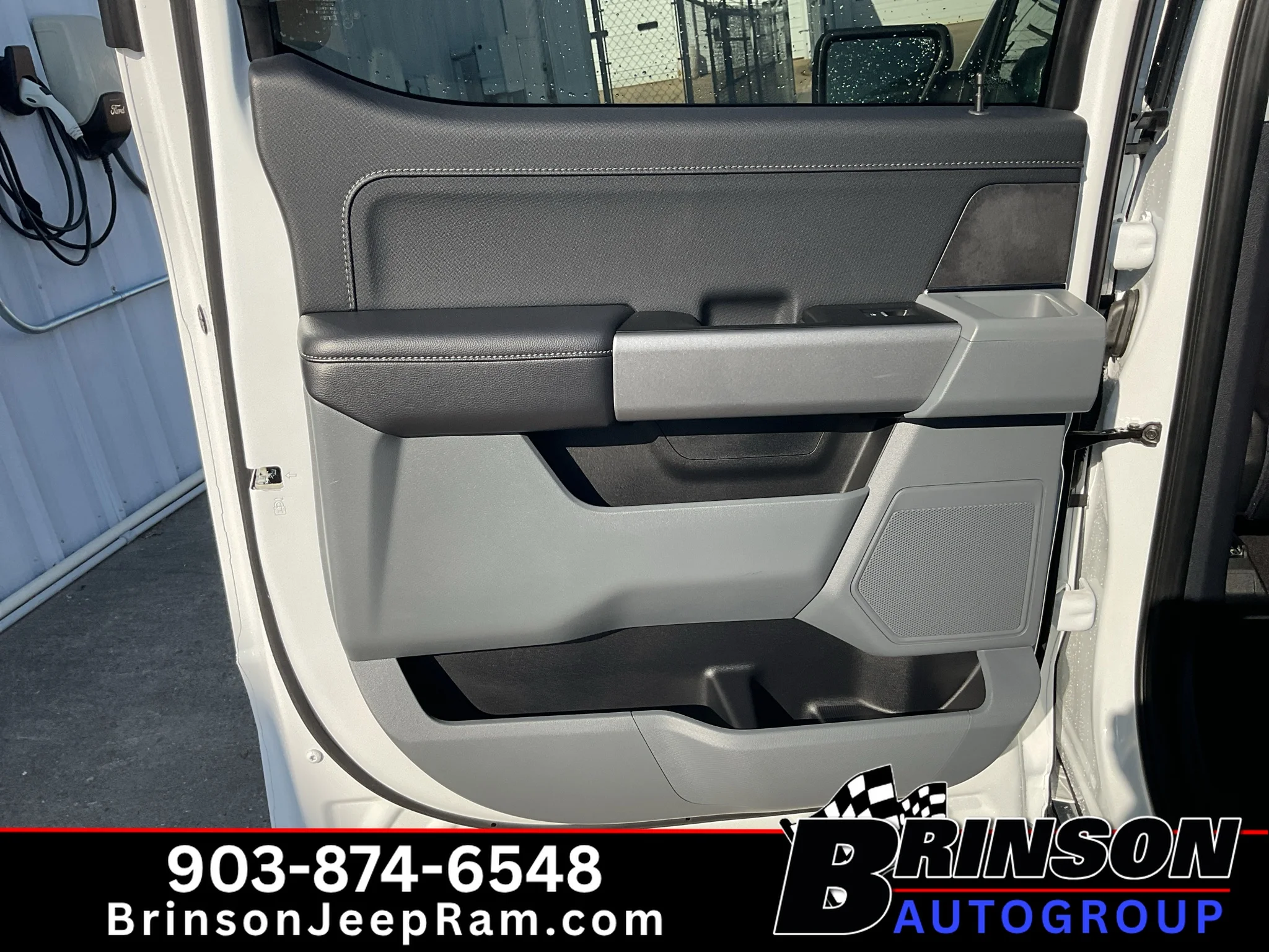 Used 2024 Oxford White Ford XLT image 14