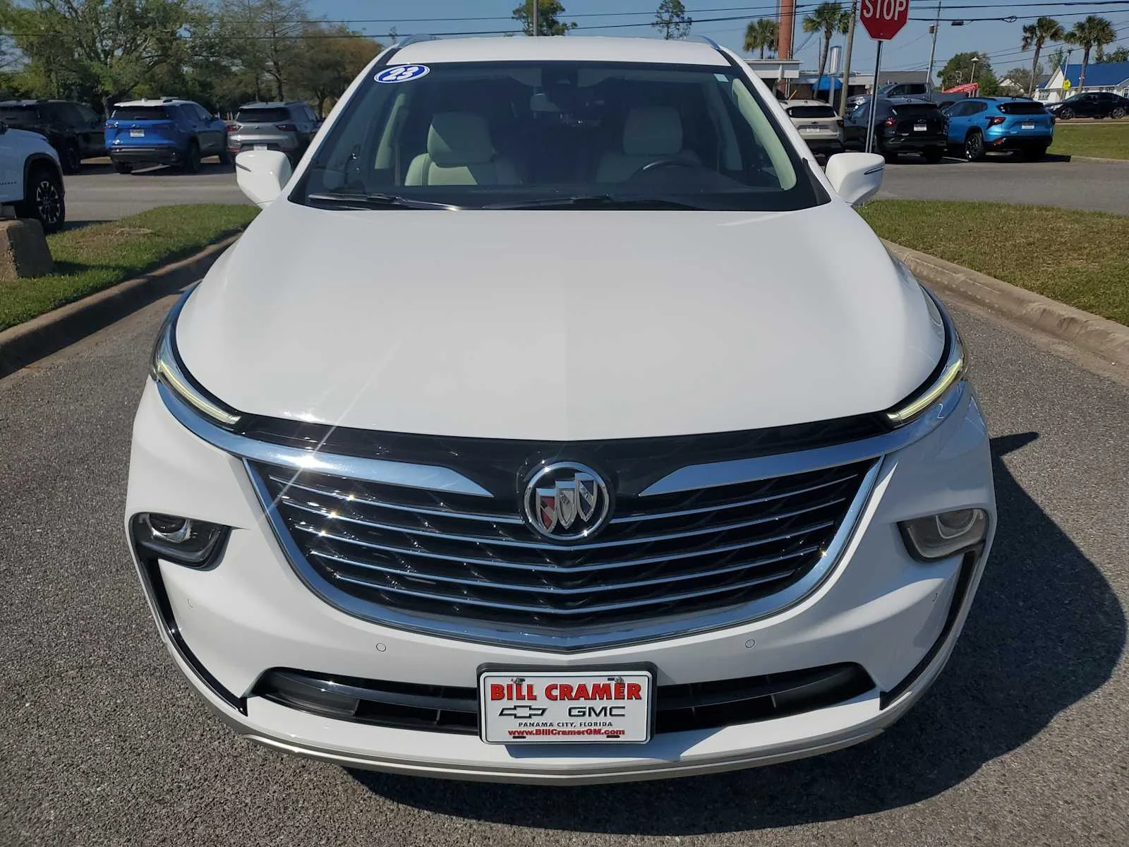 Used 2023 Summit White Buick Essence image 9